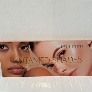 Beauty Evolved (24) Untamed Shades of Eyeshadows. Includes 19 eyeshadows etc.